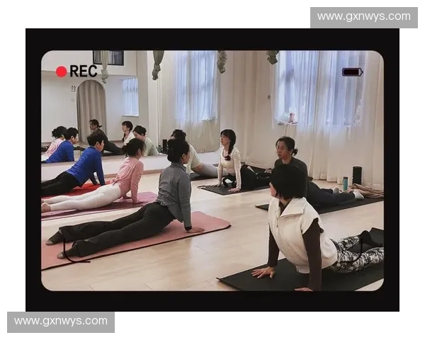 背部核心发力训练方法全面提升力量与姿态稳定性